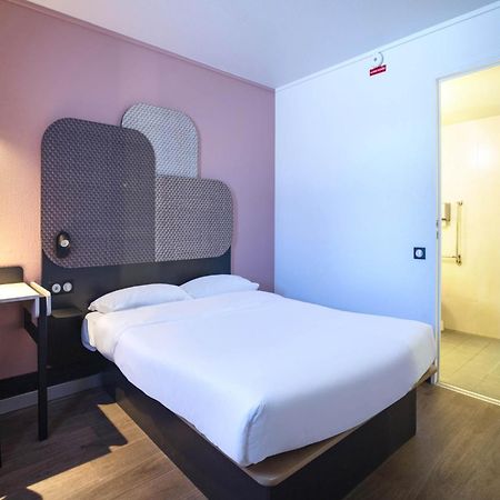 B&B Hotel Avignon 1 르퐁테 외부 사진