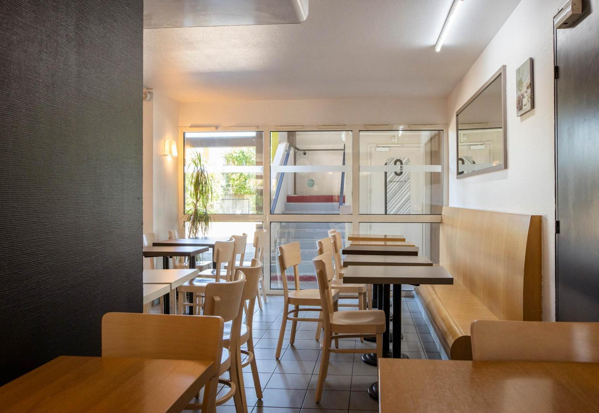 B&B Hotel Avignon 1 르퐁테 외부 사진