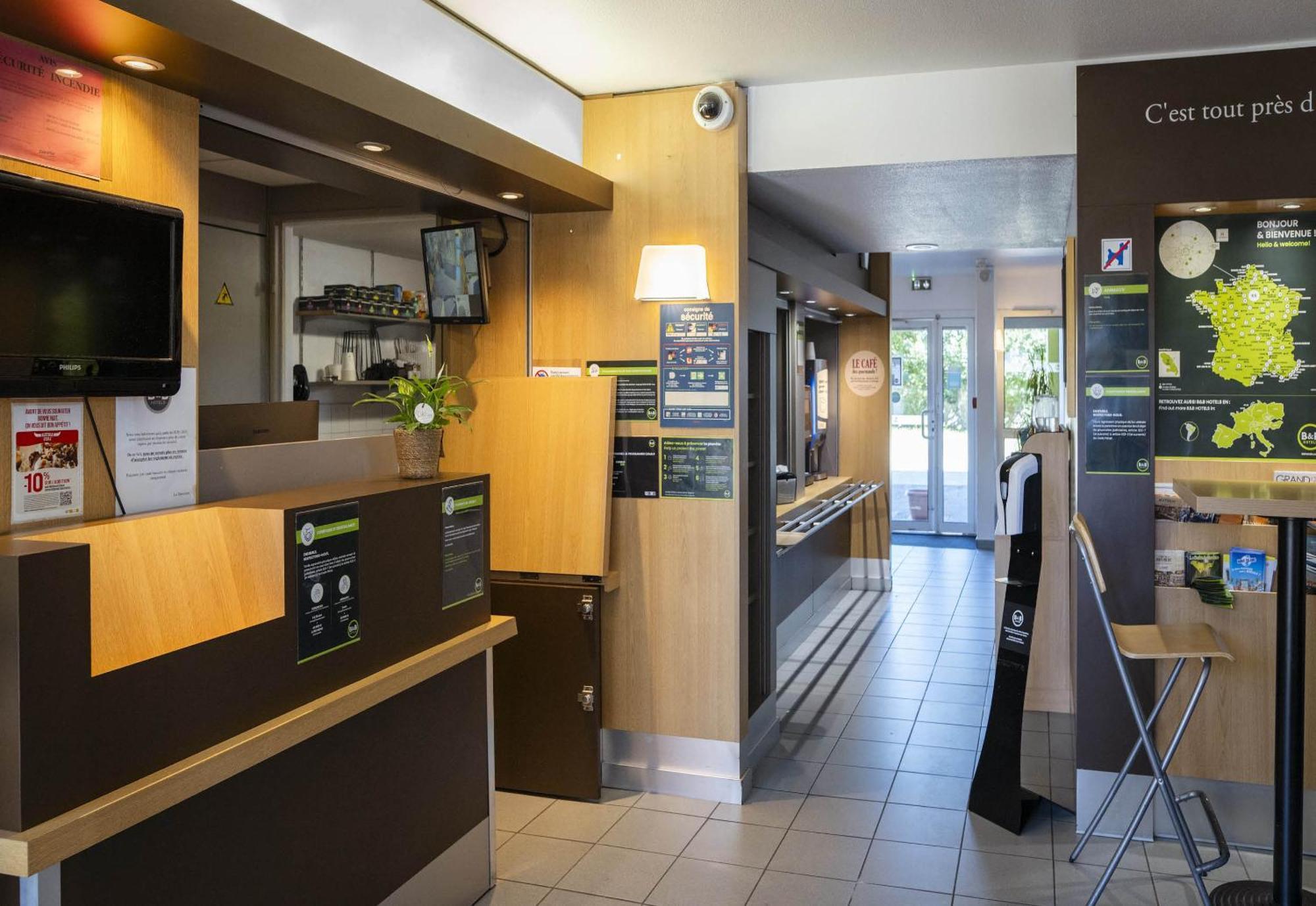 B&B Hotel Avignon 1 르퐁테 외부 사진
