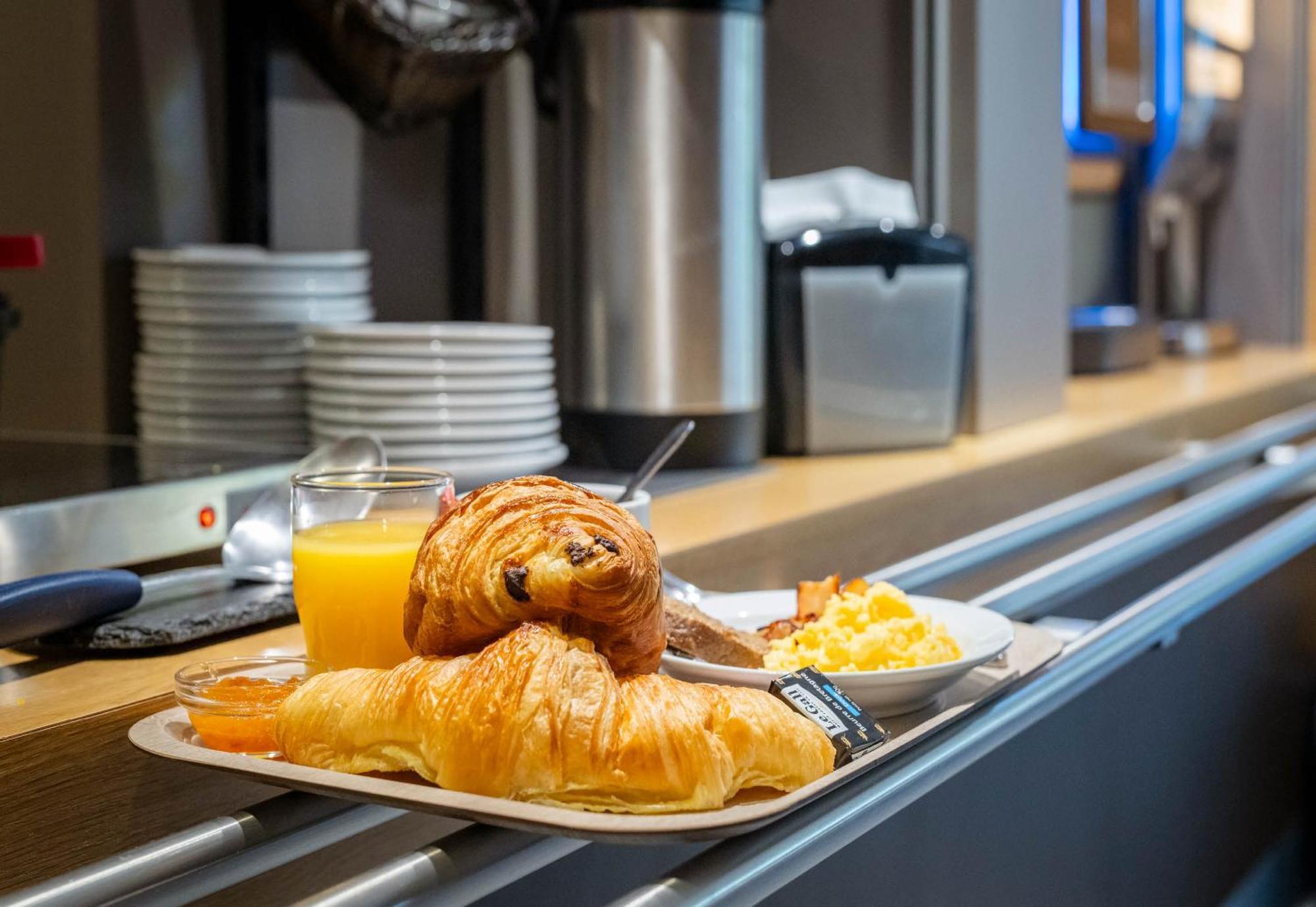 B&B Hotel Avignon 1 르퐁테 외부 사진