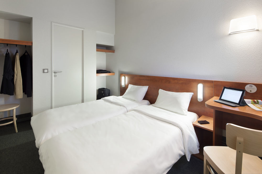 B&B Hotel Avignon 1 르퐁테 외부 사진
